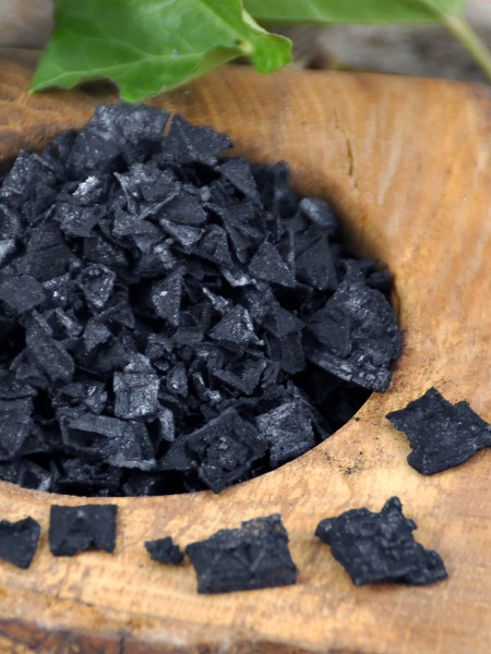 Schwarzes Pyramidensalz aus Zypern - Dekorsalz